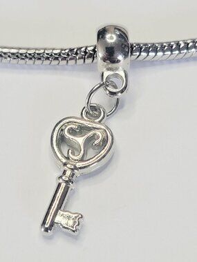 NWT For Pandora Charm Bracelet Silver Color Metal Key Dangle Charm